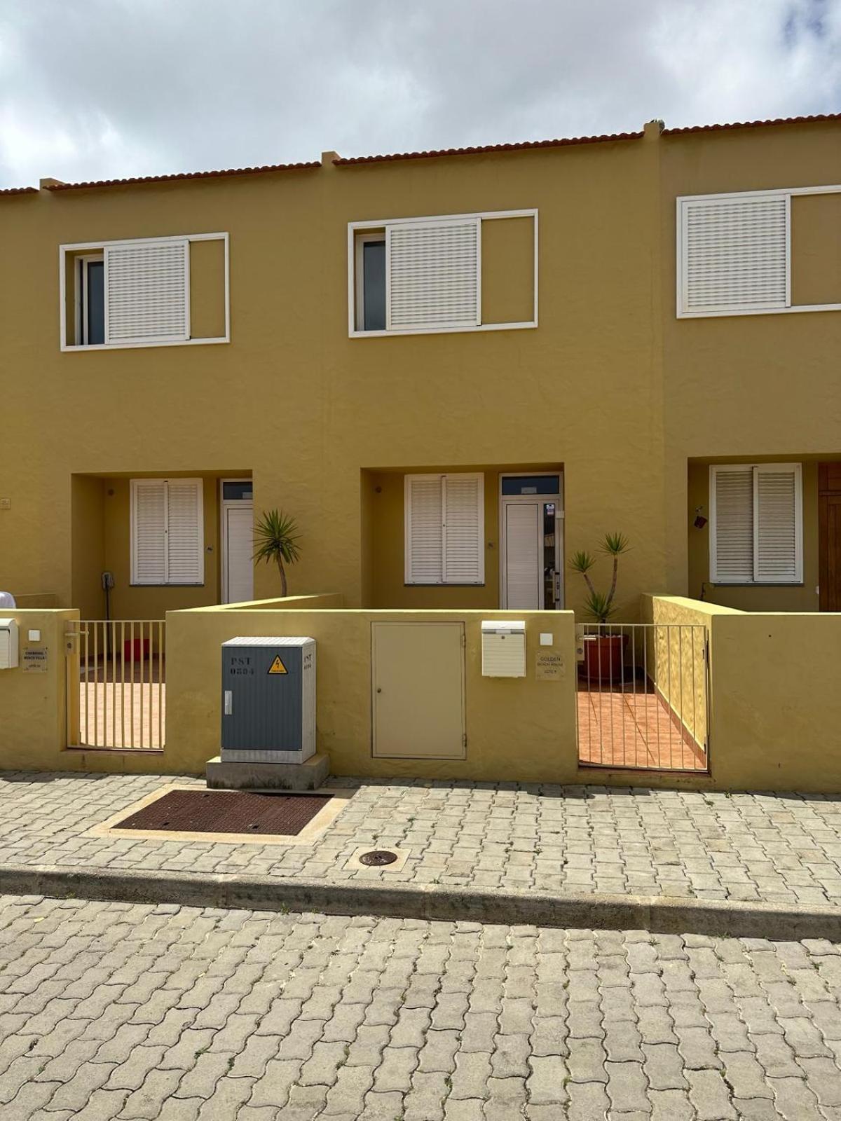 Golden Beach House Порту-Санту Экстерьер фото